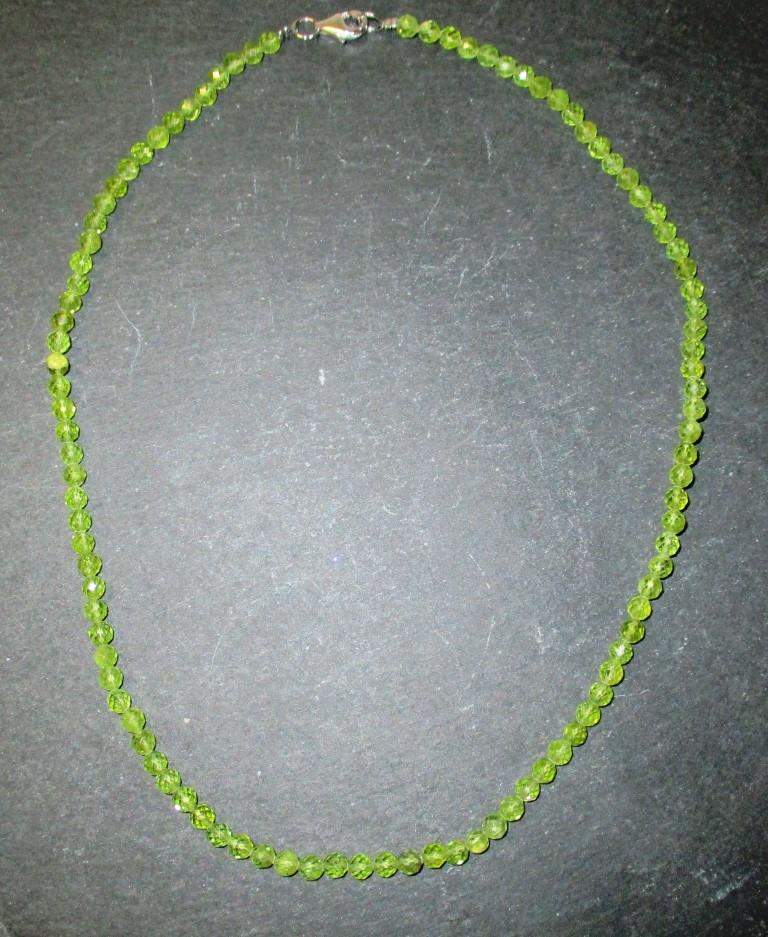 Kette Kugeln fazetiert 4mm/45cm Peridot 